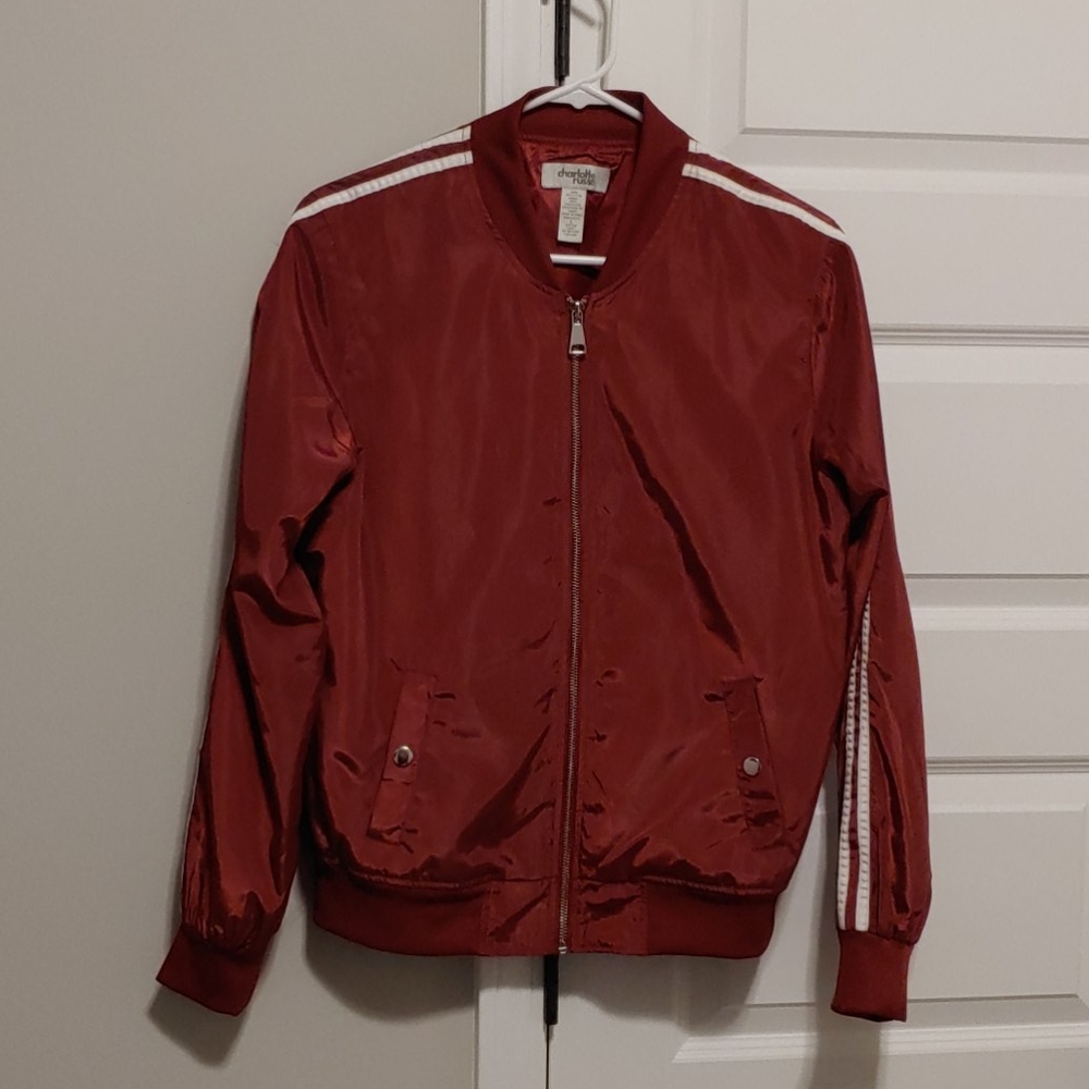 Zip up jacket with front pockets
